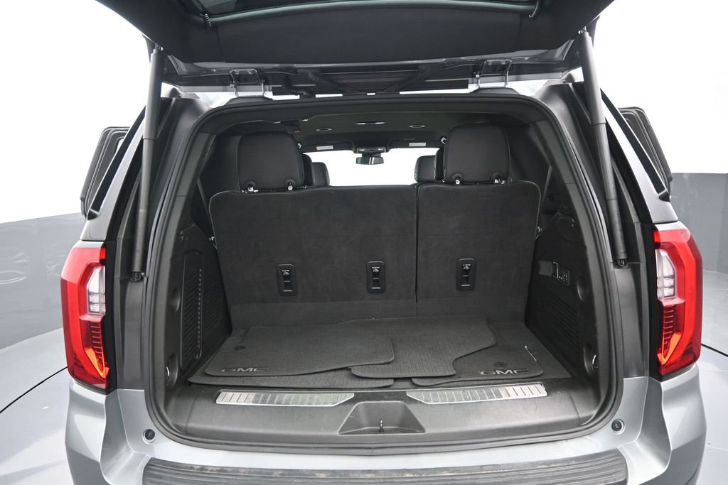 Used 2025 GMC Yukon Denali AWD/4WD image 11
