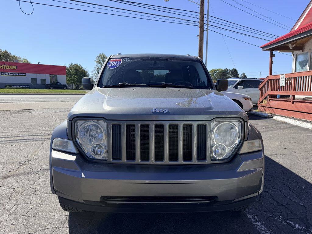 Used 2012 Jeep Liberty Sport AWD/4WD image 2