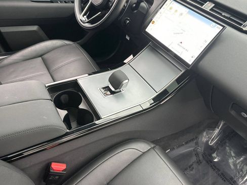 Certified 2025 Land Rover Range Rover Velar S AWD/4WD image 32