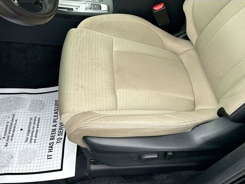 Used 2024 Subaru Ascent Premium w/ Convenience Package image 21