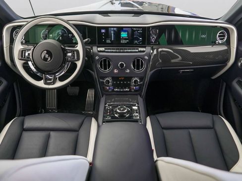 New 2026 Rolls-Royce Cullinan Black Badge AWD/4WD image 34
