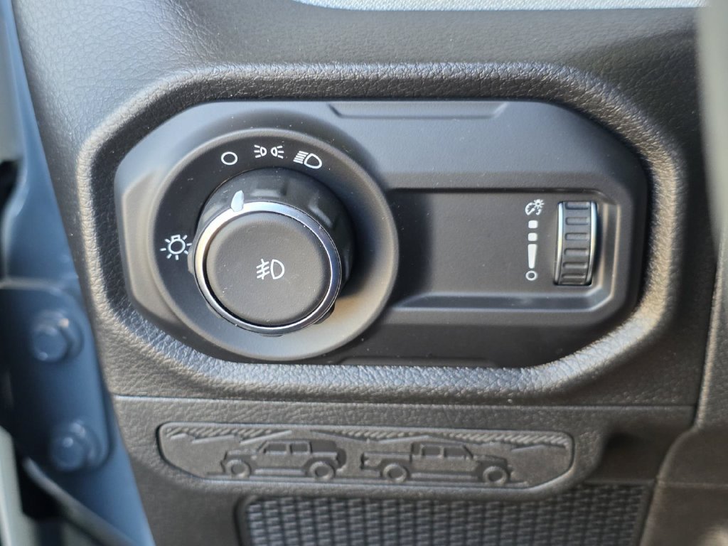 Used 2026 Jeep Wrangler Sport AWD/4WD image 23
