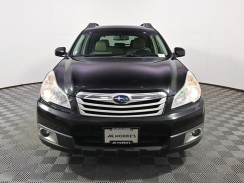 Used 2010 Subaru Outback 2.5i Premium image 10
