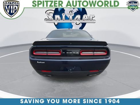 Used 2015 Dodge Challenger SXT image 8