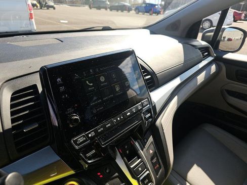 Used 2018 Honda Odyssey EX-L image 12