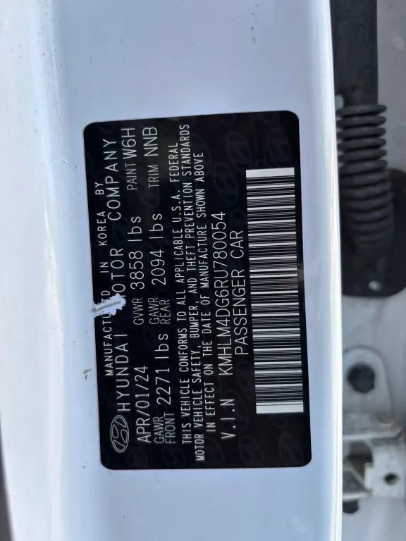 Used 2024 Hyundai Elantra SEL FWD image 25