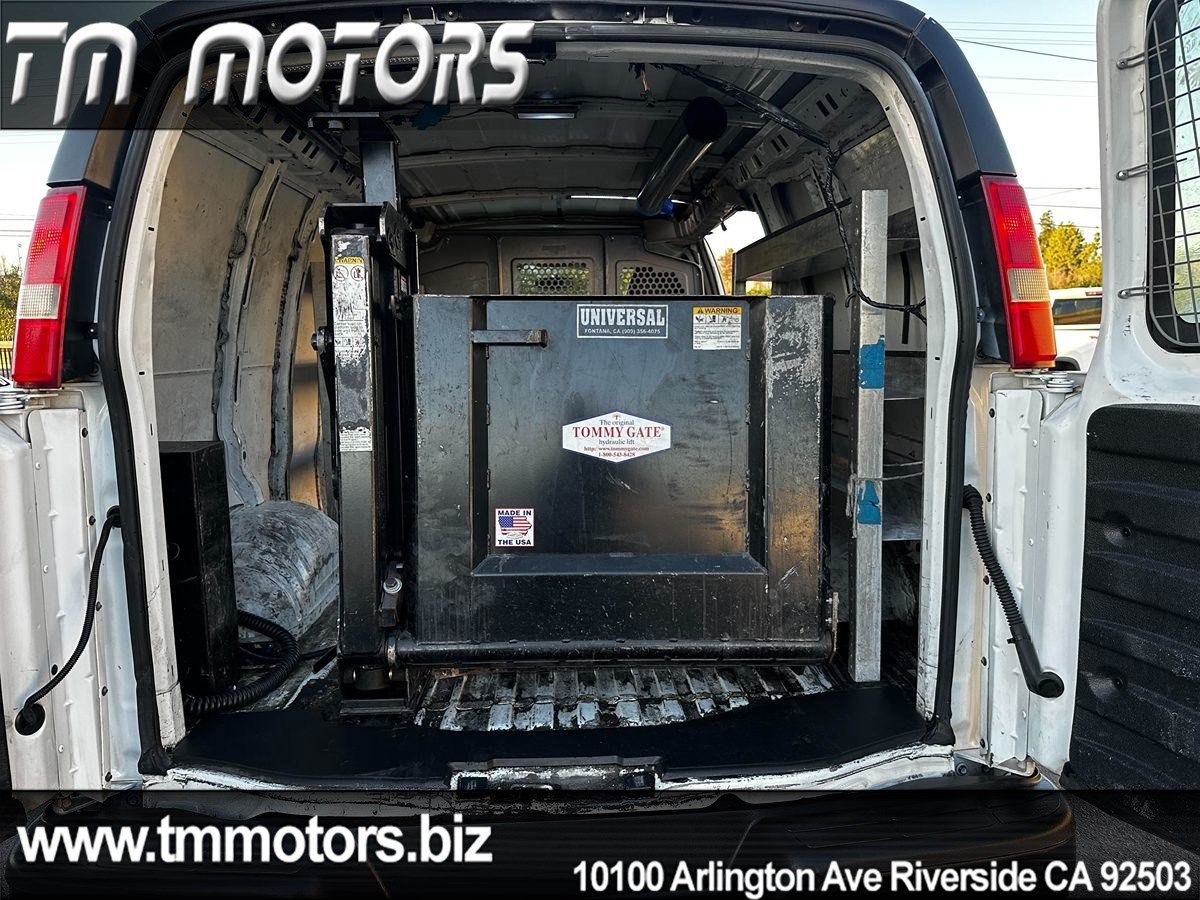Used 2011 GMC Savana 3500 RWD image 8