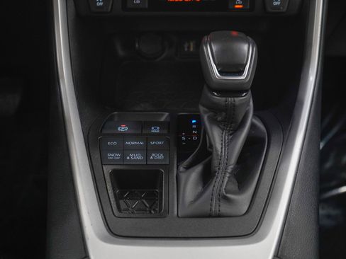 Used 2025 Toyota RAV4 XLE Premium w/ Weather Package AWD/4WD image 20