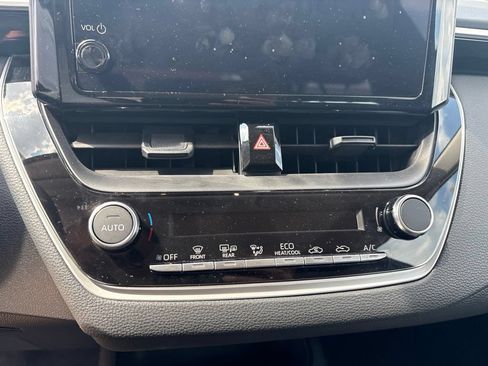 Used 2026 Toyota Corolla LE FWD image 17