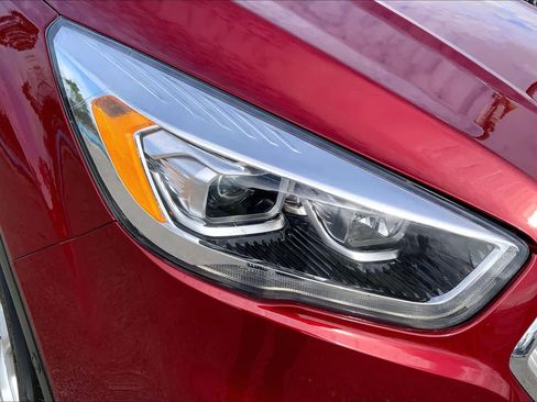 Used 2019 Ford Escape Titanium image 26