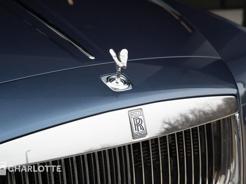 Used 2019 Rolls-Royce Wraith image 3