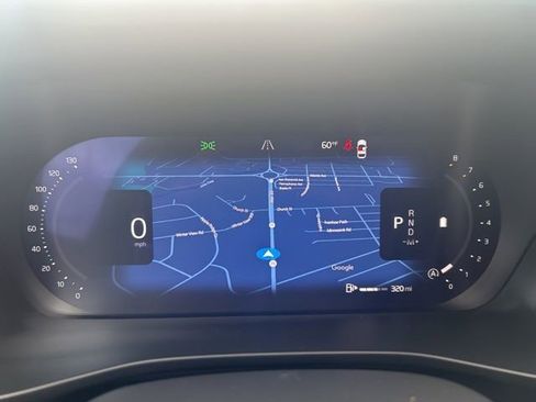 Certified 2025 Volvo XC40 B5 Plus AWD/4WD image 20