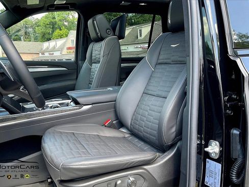 Used 2025 Cadillac Escalade V w/ LPO, Floor Liner Package image 24