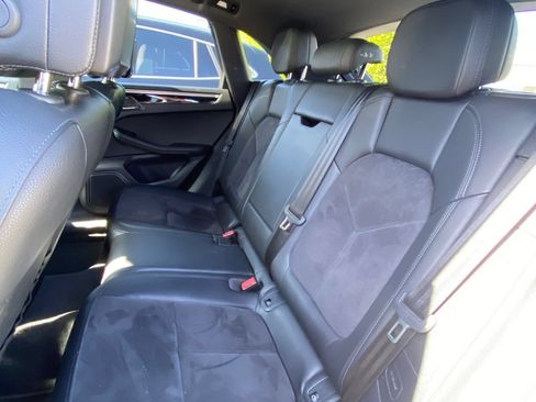 Used 2018 Porsche Macan AWD/4WD image 11