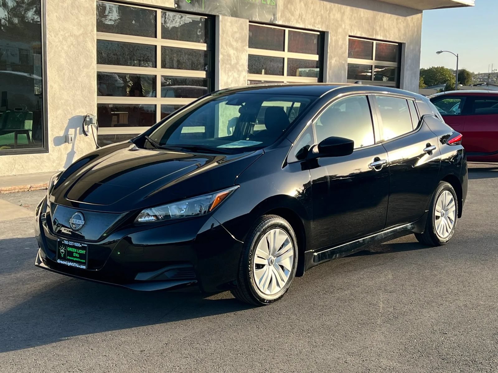 Used 2024 Nissan Leaf S FWD image 1
