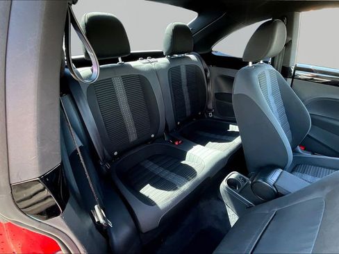 Used 2014 Volkswagen Beetle R-Line FWD image 21