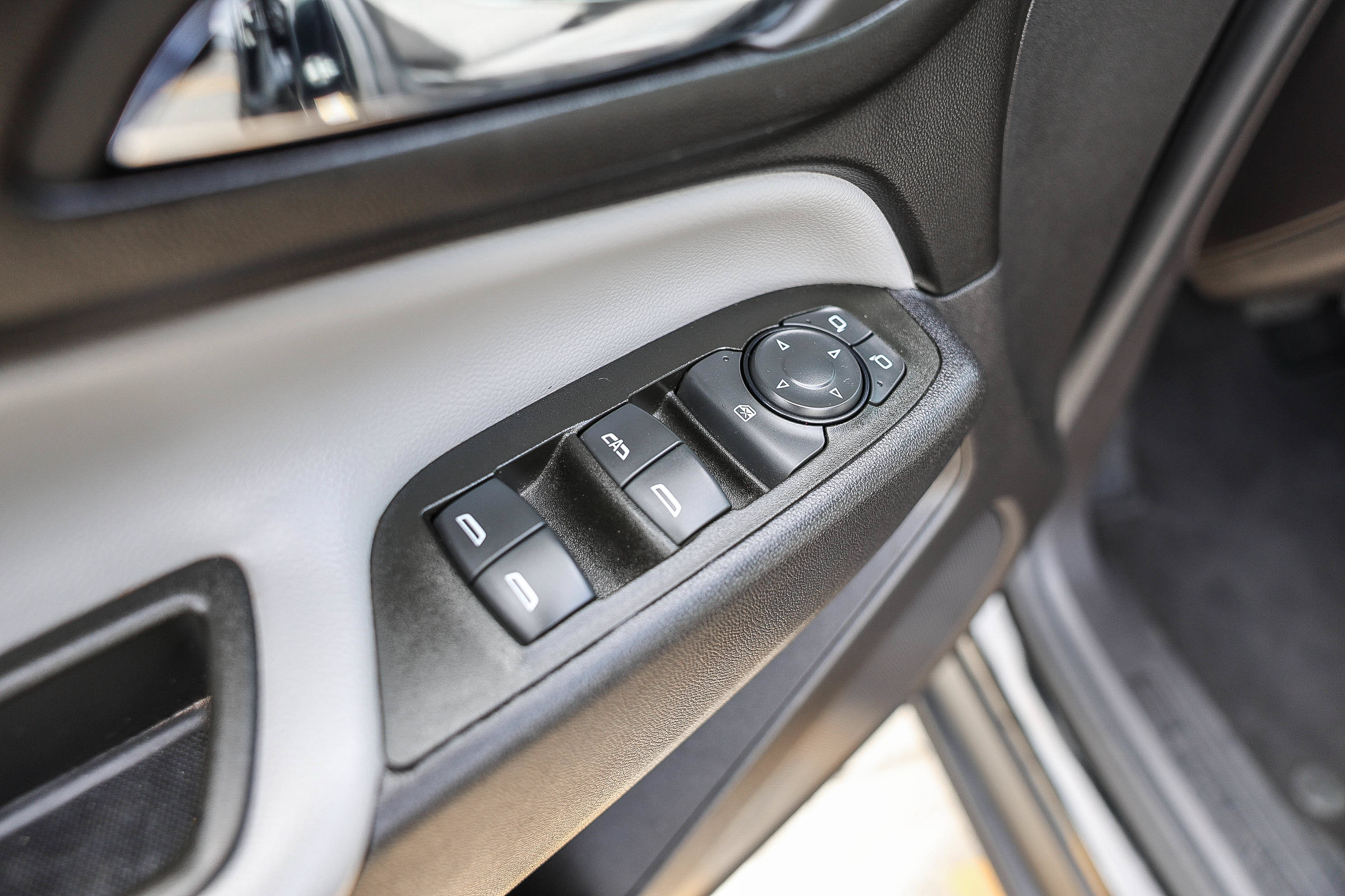 Used 2024 Chevrolet Equinox LS FWD image 10