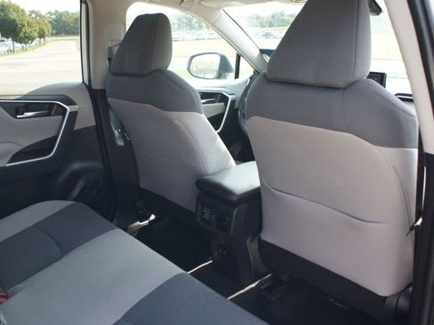 Used 2019 Toyota RAV4 XLE image 22