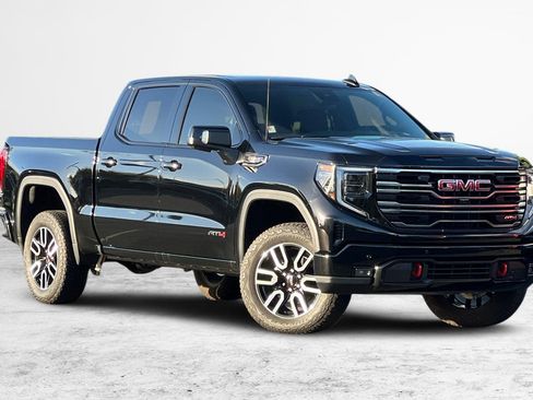Used 2025 GMC Sierra 1500 AT4 w/ Technology Package image 2