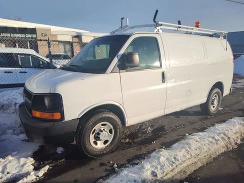 Used 2012 Chevrolet Express 2500 image 1