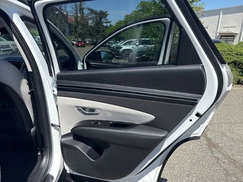 Certified 2023 Hyundai Tucson Limited AWD/4WD image 32