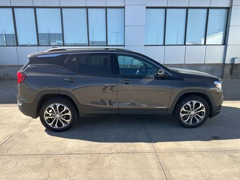 Used 2020 GMC Terrain SLT image 32