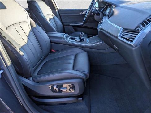 Used 2019 BMW X5 xDrive40i w/ Executive Package image 21