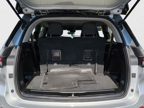 Used 2023 Jeep Grand Cherokee L Laredo image 22