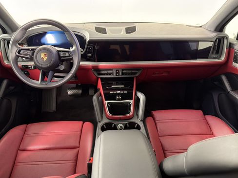 Certified 2026 Porsche Cayenne AWD/4WD image 17