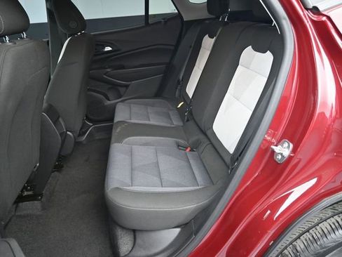 Used 2024 Chevrolet Trax LS w/ LS Convenience Package image 28