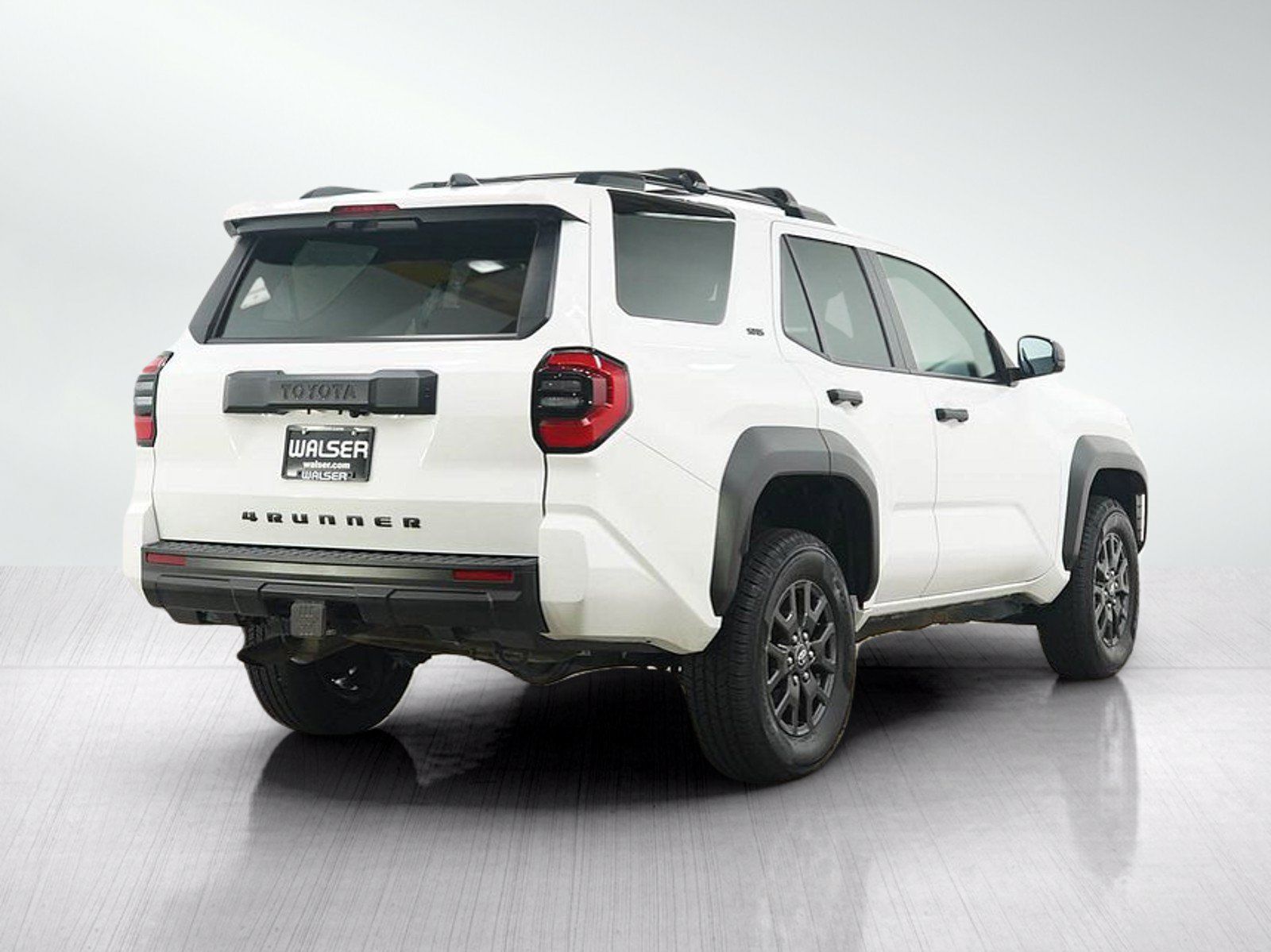 Used 2025 Toyota 4Runner SR5 AWD/4WD image 5