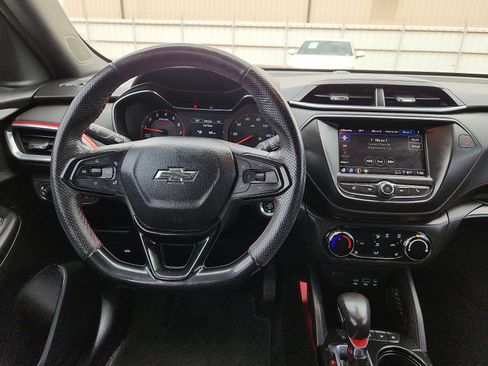 Used 2022 Chevrolet TrailBlazer RS FWD image 11