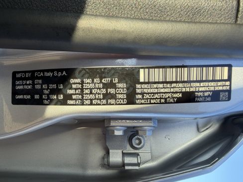 Used 2016 Jeep Renegade Limited image 24