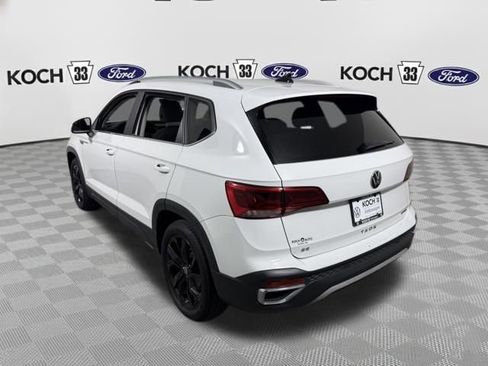 Used 2022 Volkswagen Taos SE w/ IQ.Drive SE Package image 6