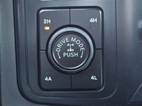 New 2025 Ford F150 Lariat w/ Equipment Group 501A Mid image 16