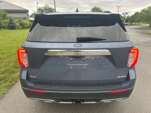 Used 2021 Ford Explorer XLT w/ Equipment Group 202A AWD/4WD image 14
