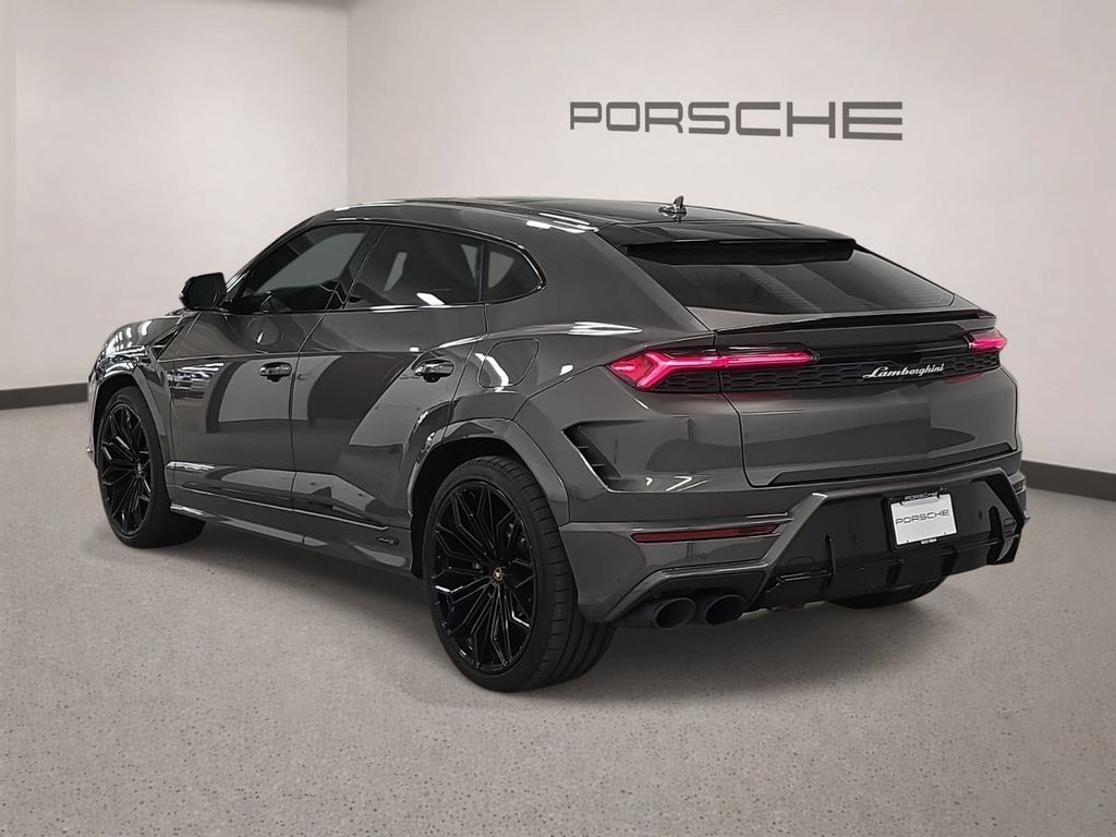 Used 2025 Lamborghini Urus SE AWD/4WD image 3