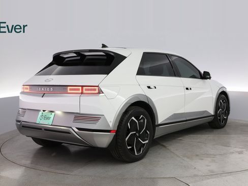 Used 2024 Hyundai Ioniq 5 Limited image 12