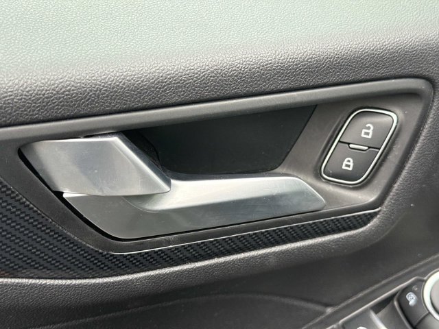 Used 2025 Ford Escape ST-Line AWD/4WD image 9