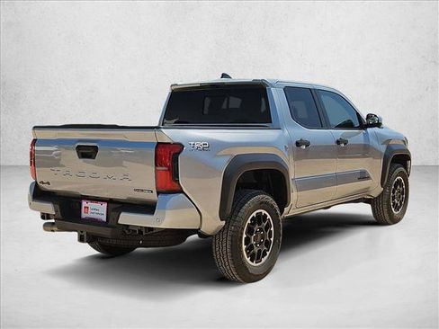 Certified 2025 Toyota Tacoma TRD Off-Road w/ TRD Off Road Premium Package AWD/4WD image 5