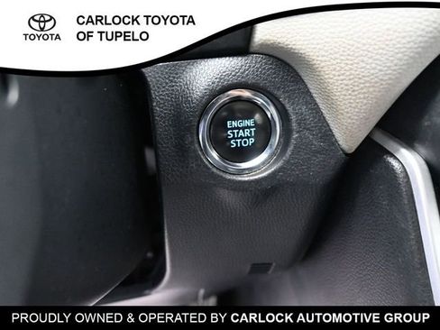 Used 2019 Toyota RAV4 XLE Premium image 15