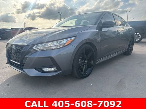 Used 2022 Nissan Sentra SR w/ Midnight Edition image 2