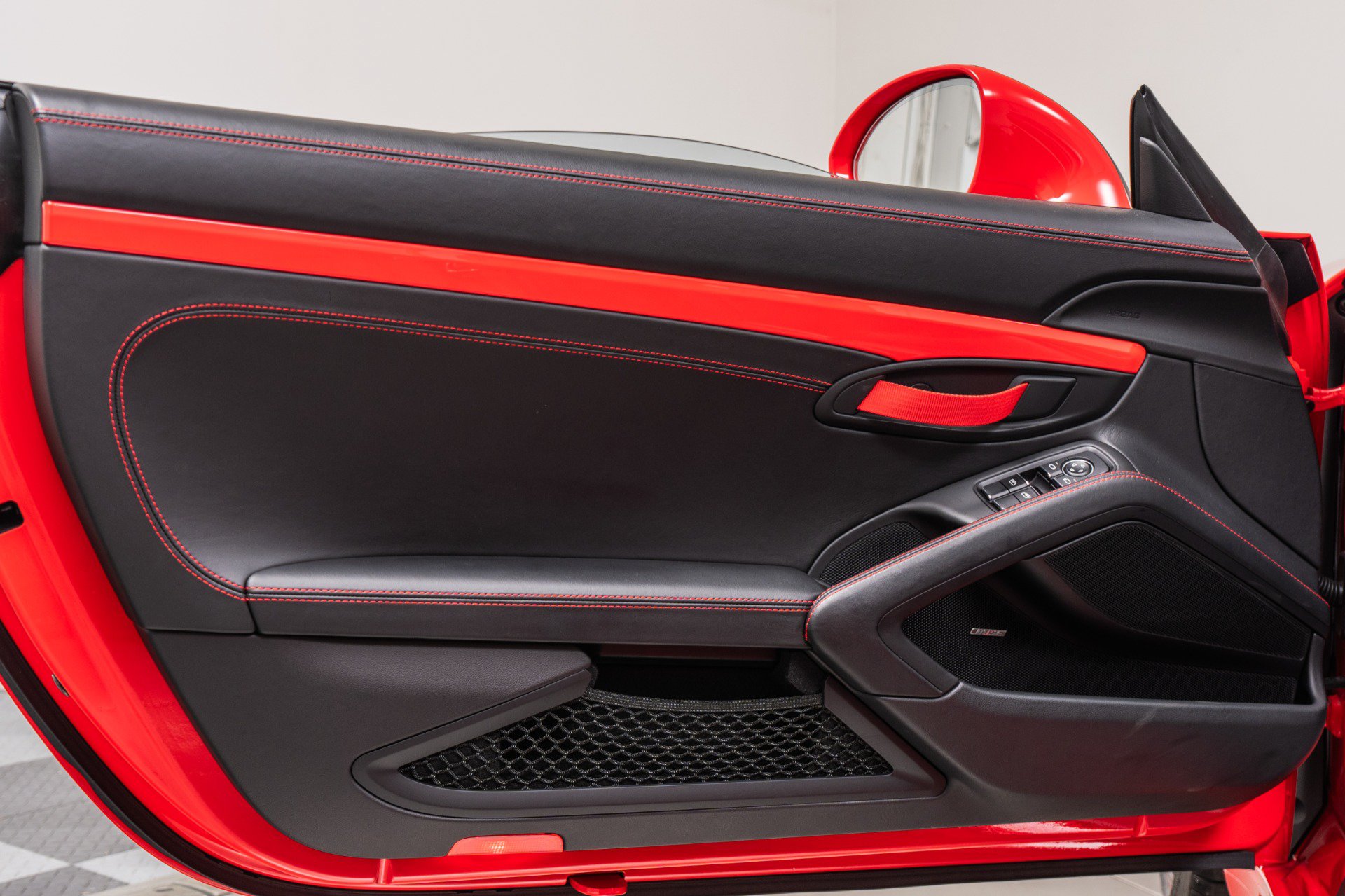 Used 2019 Porsche 911 Speedster RWD image 46