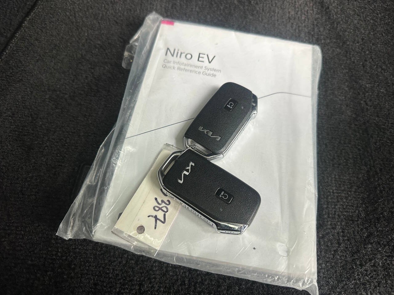 Used 2023 Kia Niro Wind FWD image 15
