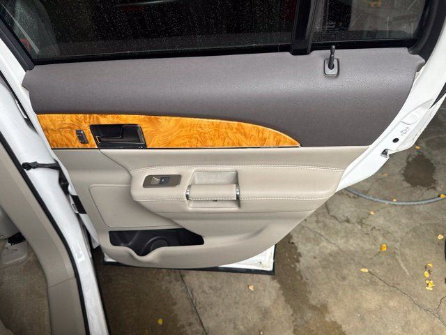 Used 2015 Lincoln MKX FWD w/ Equipment Group 102A image 24