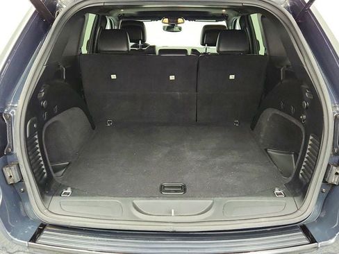 Used 2018 Jeep Grand Cherokee Altitude image 21
