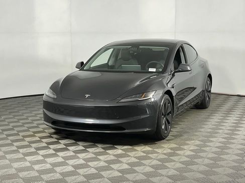 Used 2025 Tesla Model 3 Long Range image 3