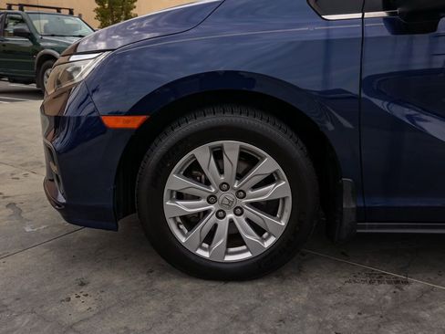 Used 2019 Honda Odyssey LX image 12