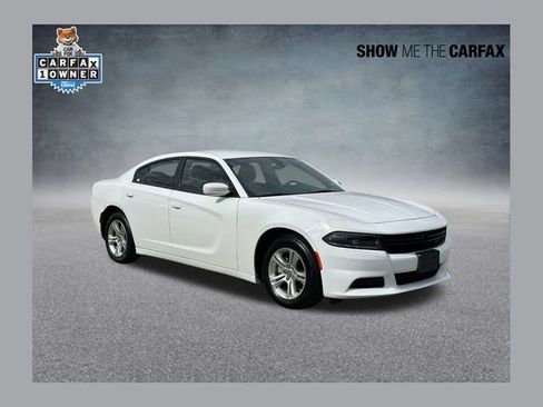Used 2022 Dodge Charger SXT image 1