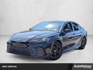 Used 2025 Toyota Camry SE video 1